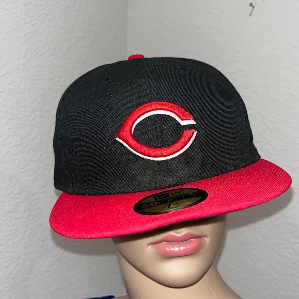 59 Fifty red & black fitted Cincinnati Reds baseball cap.